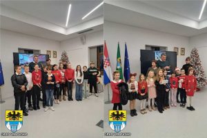 U Gradskoj knjižnici održana „Božićna slatka čarolija“